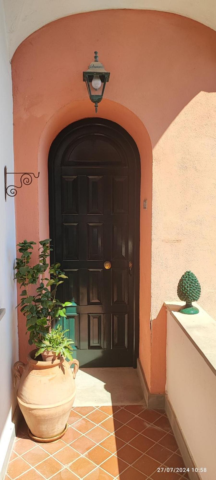 Lally'S Garden Bed & Breakfast ซอร์เรนโต ภายนอก รูปภาพ